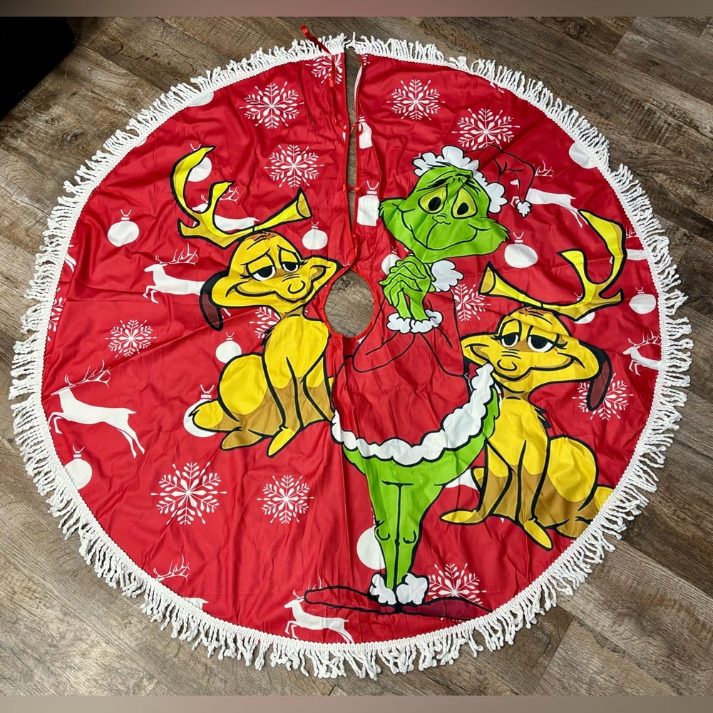 Dr Seuss How the Grinch Stole Christmas tree skirt - New in Package